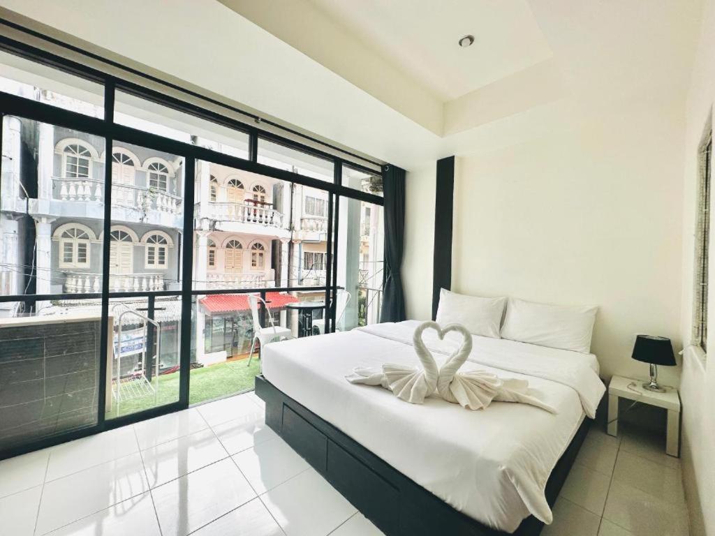 Beachwalk Patong Екстер'єр фото